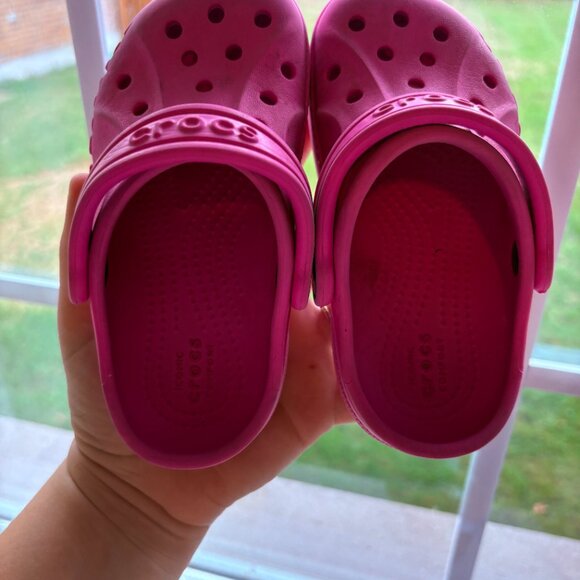 Girls Pink Crocs Size 8 Outdoor Water Beach Camping Clogs - Picture 5 of 8
